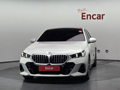 2025 BMW I5 — фото 2