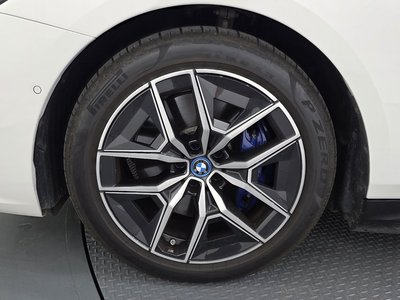2025 BMW I5 — фото 6