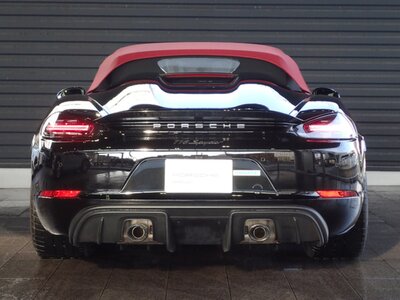 PORSCHE 718 SPYDER - 10