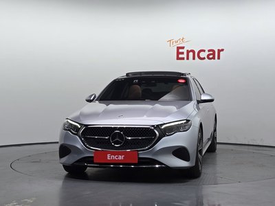 MERCEDES-BENZ E-CLASS - 2