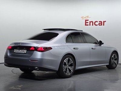 MERCEDES-BENZ E-CLASS - 3
