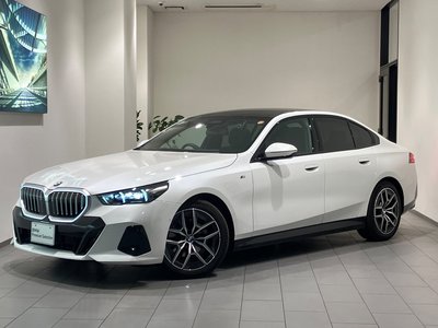 BMW 5 SERIES - 1
