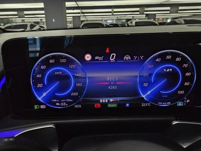 2025 Mercedes-BENZ EQB 照片 8