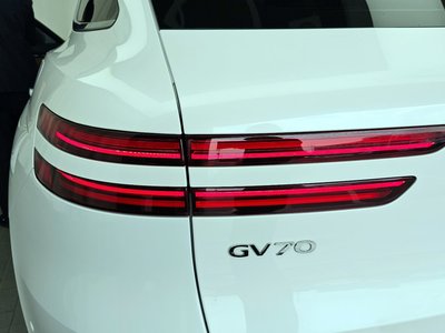2022 Genesis GV70 — фото 10