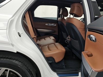 2022 Genesis GV70 thumbnail 18