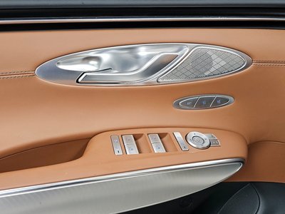 2022 Genesis GV70 thumbnail 30
