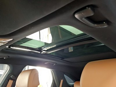2022 Genesis GV70 thumbnail 23