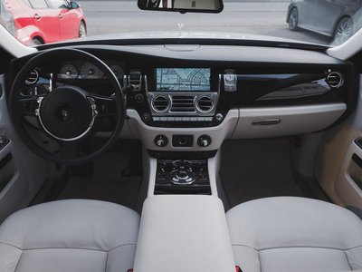 ROLLS-ROYCE GHOST - 6