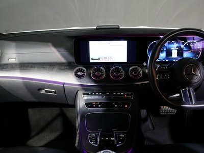 MERCEDES-BENZ E-CLASS - 2