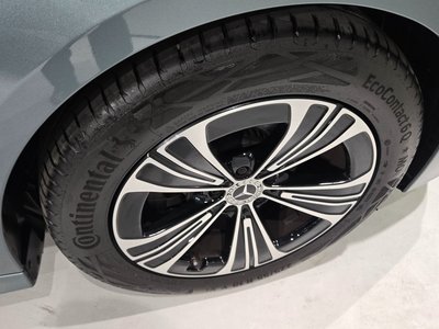 MERCEDES-BENZ E-CLASS - 6