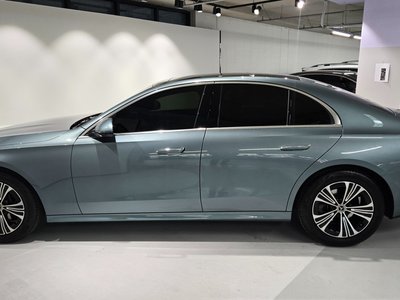 MERCEDES-BENZ E-CLASS - 8