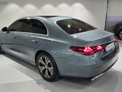 MERCEDES-BENZ E-CLASS - 2