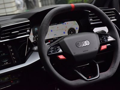 2025 AUDI RS3 SPORTBACK — фото 4