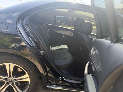 MERCEDES-BENZ E-CLASS - 6