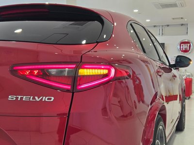 2019 ALFA Romeo STELVIO 缩略图 13