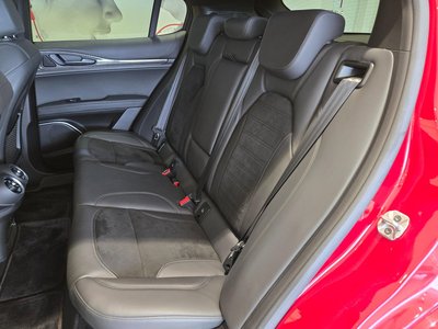 2019 ALFA Romeo STELVIO 缩略图 19