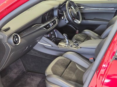 2019 ALFA Romeo STELVIO 缩略图 16