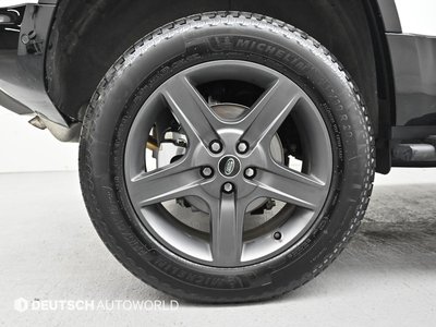 LAND ROVER DEFENDER - 6