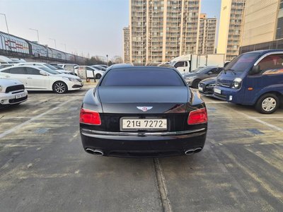 BENTLEY FLYING SPUR - 3