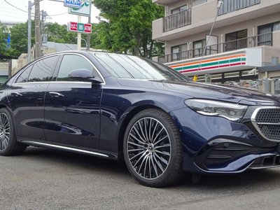 MERCEDES-BENZ E-CLASS - 3