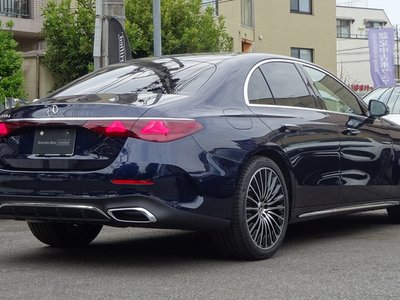 MERCEDES-BENZ E-CLASS - 4