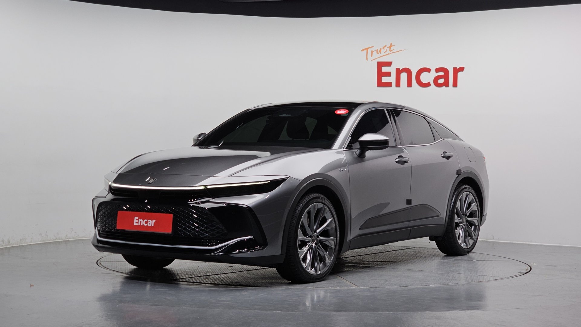 TOYOTA CROWN CROSSOVER - View 1