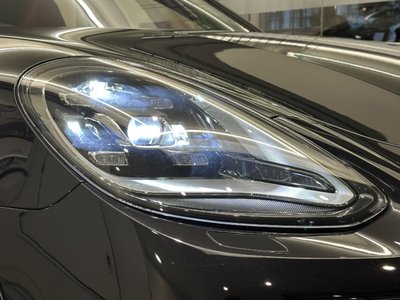 PORSCHE PANAMERA - 3