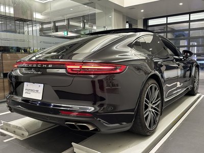 PORSCHE PANAMERA - 4