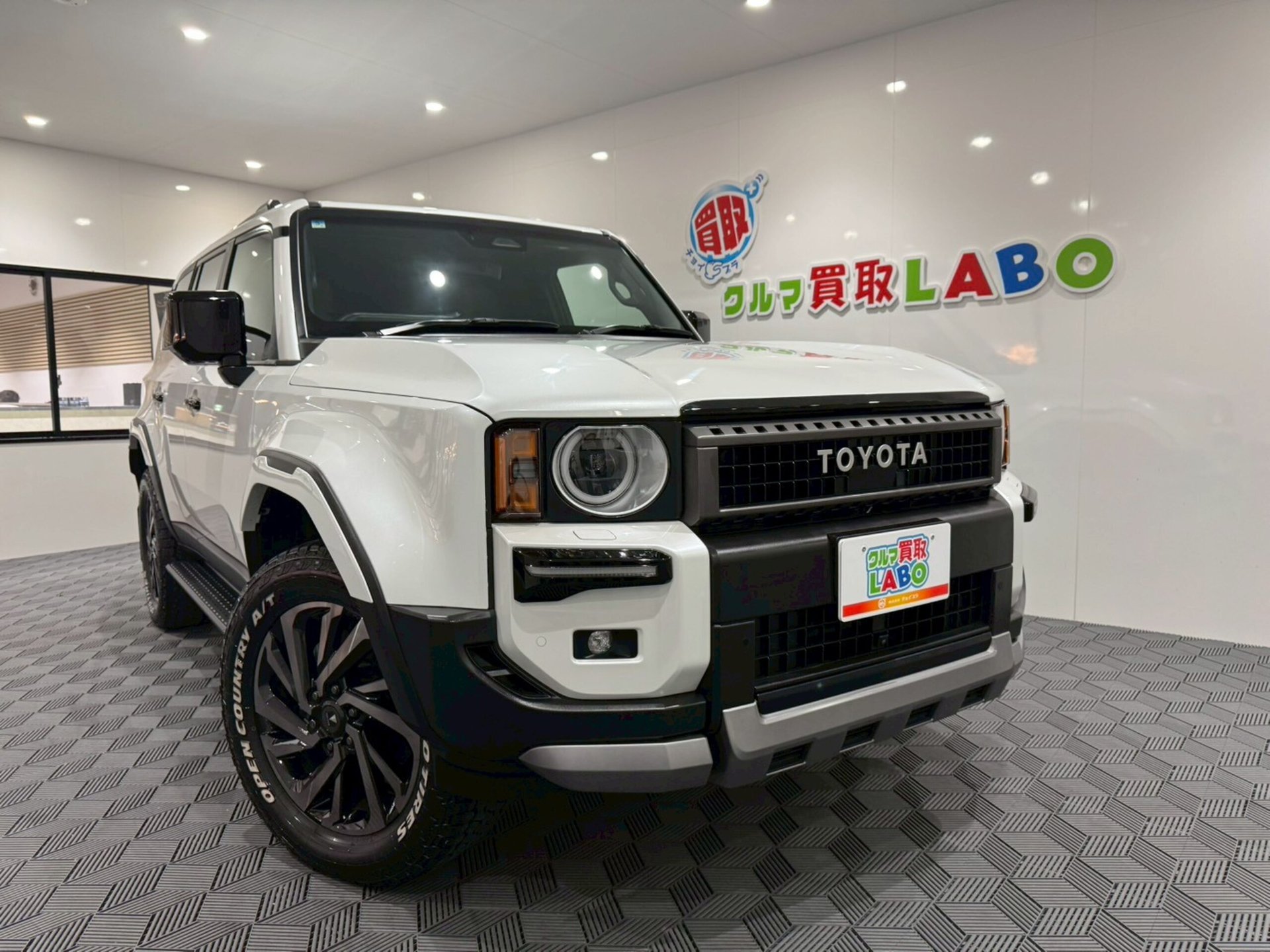 TOYOTA LAND CRUISER 250 - View 1