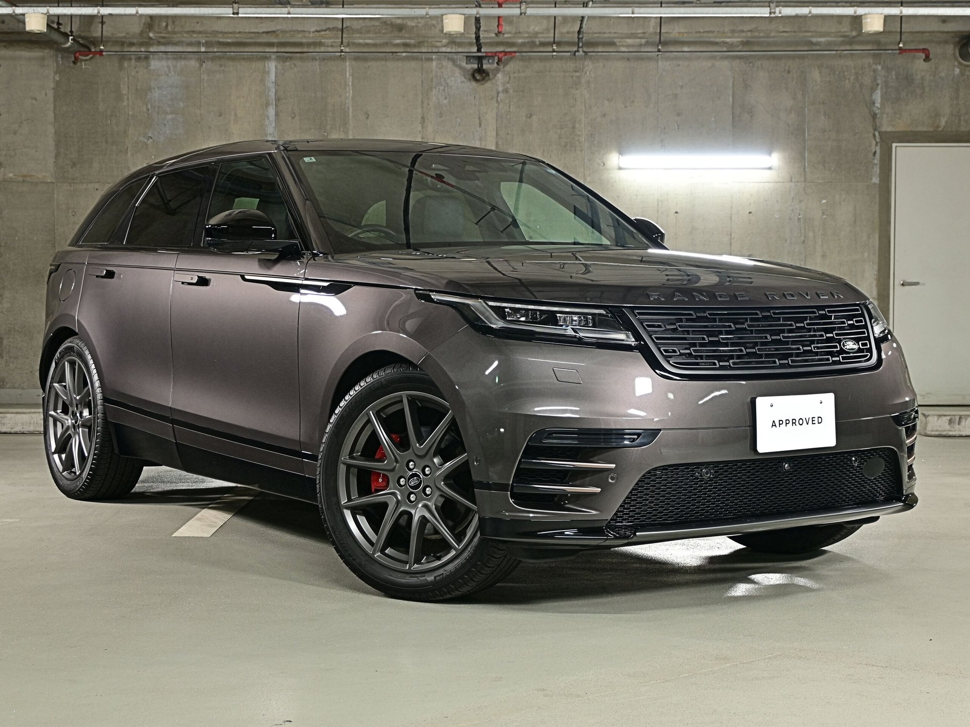 LAND ROVER RANGE ROVER VELAR - View 1