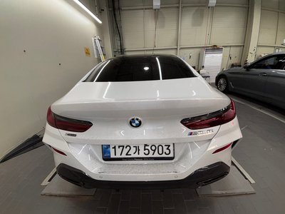 BMW 8 SERIES - 4