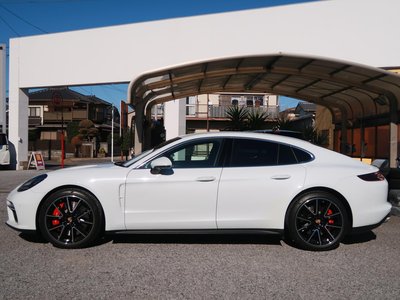 PORSCHE PANAMERA - 8