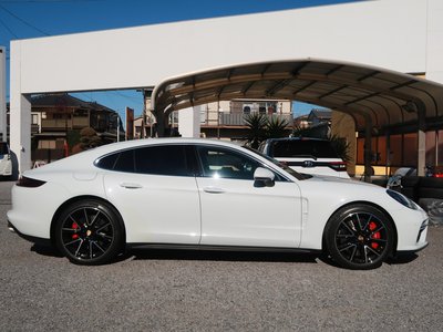 PORSCHE PANAMERA - 9