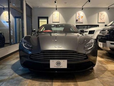 ASTON MARTIN DB11 - 3