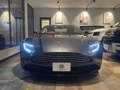 ASTON MARTIN DB11 - 4