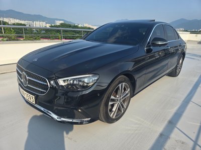 MERCEDES-BENZ E-CLASS - 1