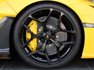 LAMBORGHINI REVUELTO - 8