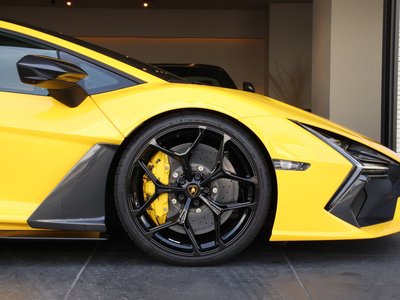 LAMBORGHINI REVUELTO - 7
