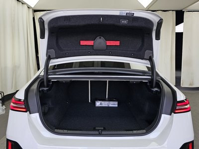 صورة مصغرة 20 لـ 2026 BMW I5