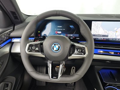 صورة مصغرة 13 لـ 2026 BMW I5