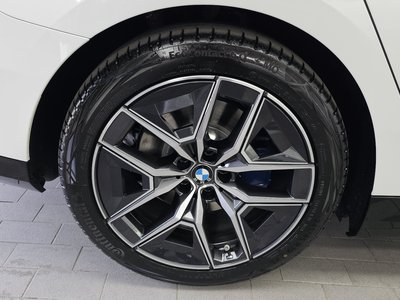 BMW I5 - 6