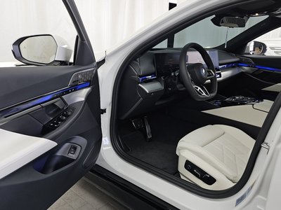 BMW I5 - 10