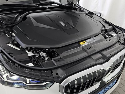 BMW I5 - 7