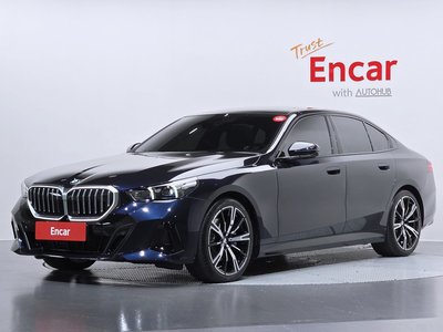 BMW 5 SERIES - 1