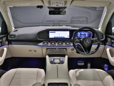 MERCEDES-BENZ GLS - 2