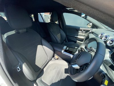 صورة 9 لـ 2025 Mercedes-BENZ C-CLASS