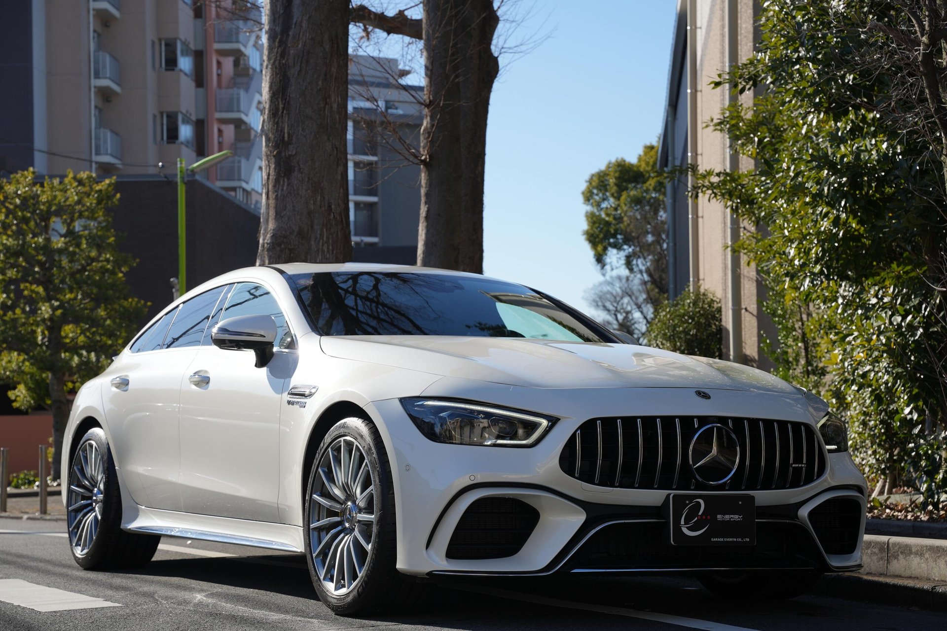 MERCEDES-BENZ GT 4-DOOR COUPE AMG - View 1