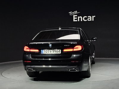 BMW 5 SERIES - 4