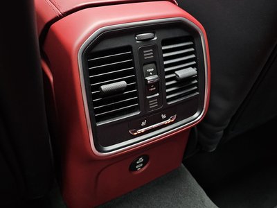 2022 Porsche MACAN — миниатюра 25