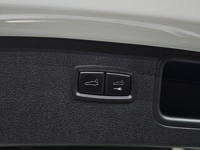 2022 Porsche MACAN — миниатюра 35
